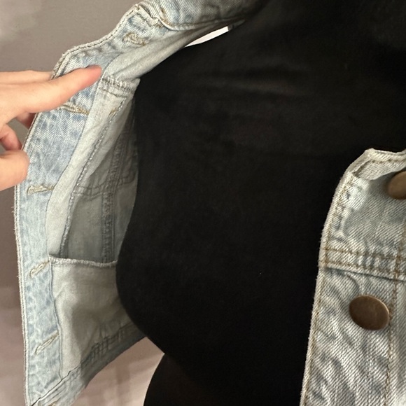 Forever 21 jean vest - Picture 4 of 5